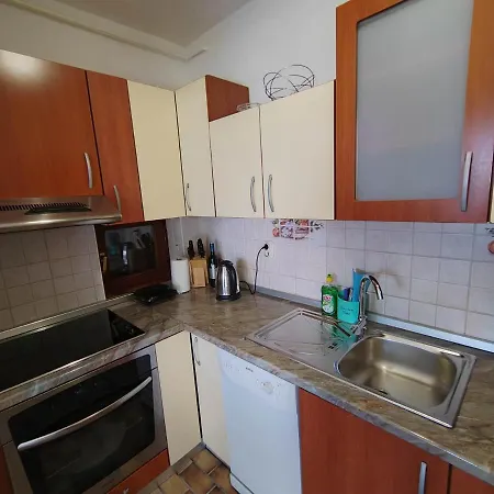 Doroteja Apartment *